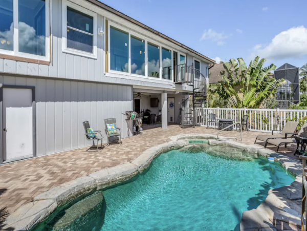Canalfront Home with Pool, Hot Tub and Dock in Marco island